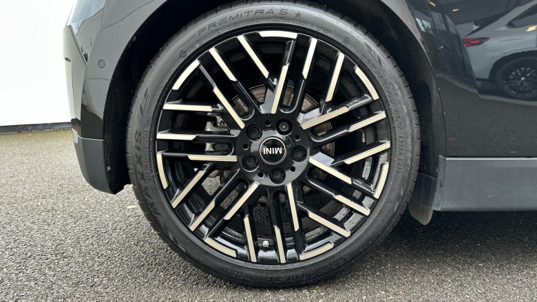 MINI Cooper 135kW E Classic 41kWh 3dr Auto Electric Hatchback